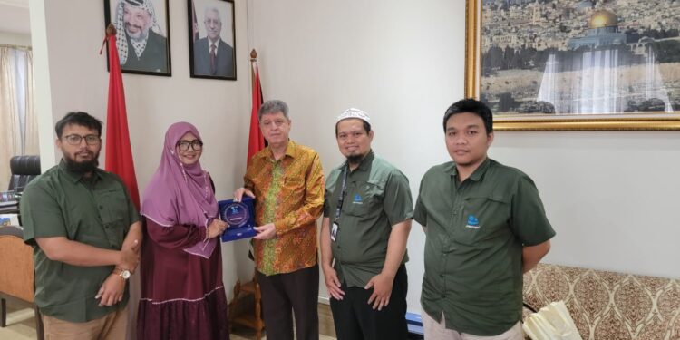 Silaturahmi dengan H. E. Dr. Zulhair SM. Alshun, Ambassador of the state of Palestin